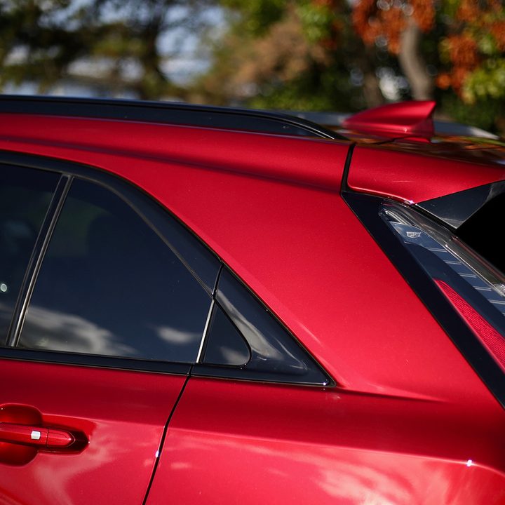2019 cadillac xt4 back window