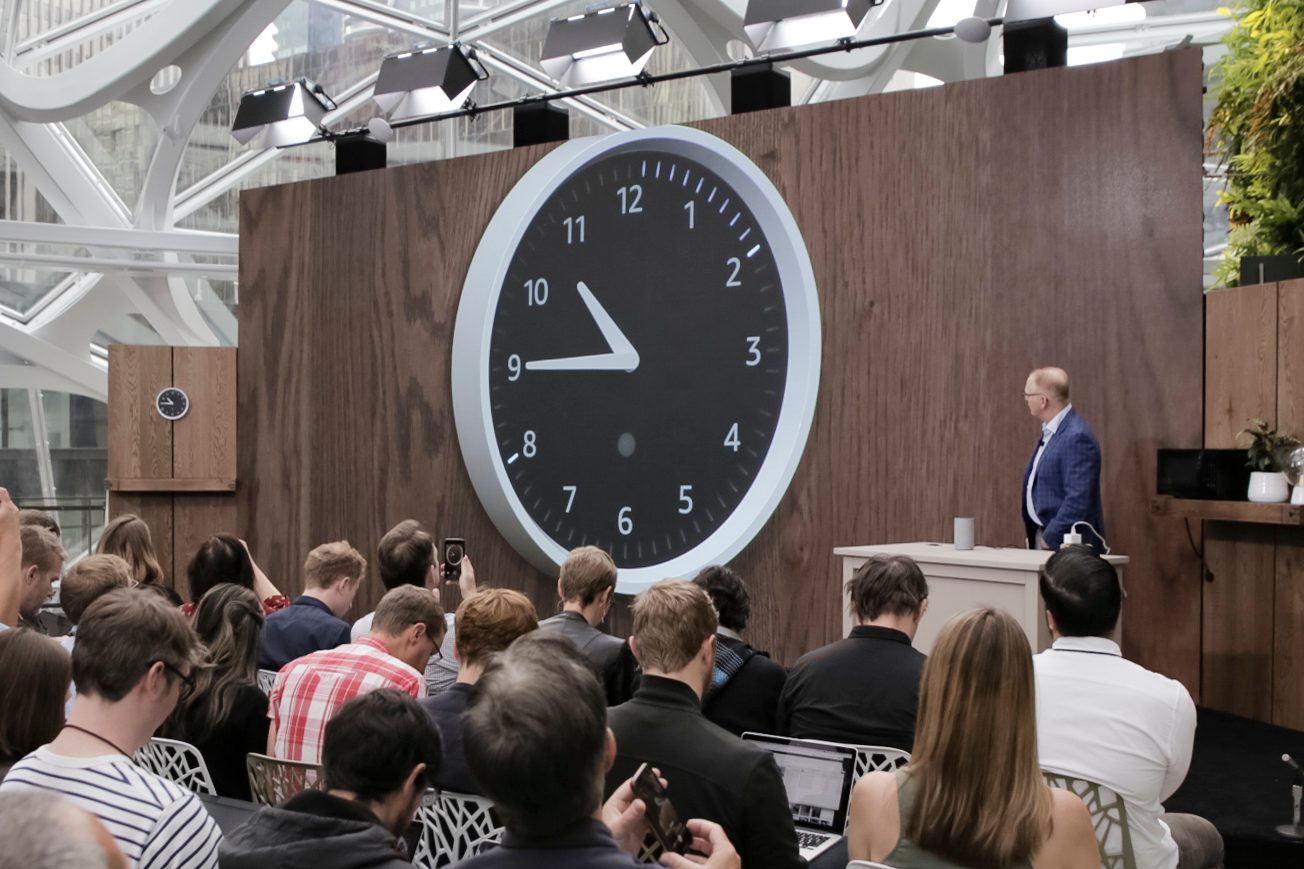 Echo Wall Clock