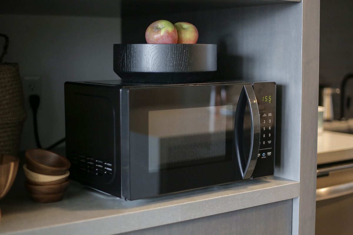 AmazonBasics Microwave