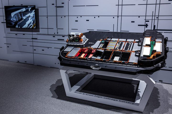 Audi e-tron