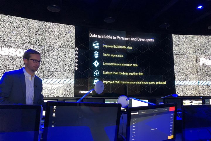v2x presentation data