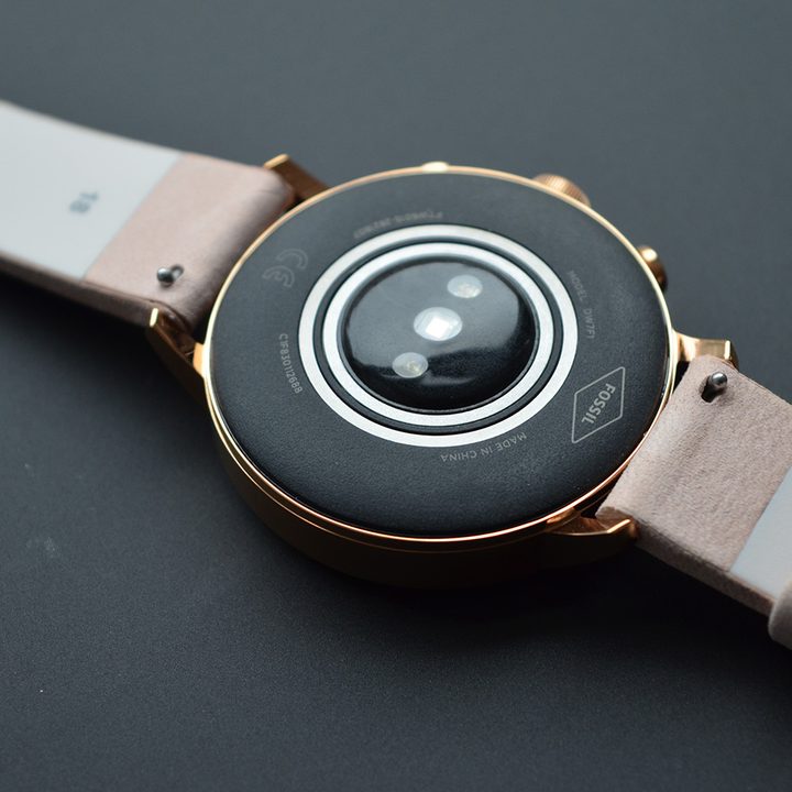 fossil q venture hr back