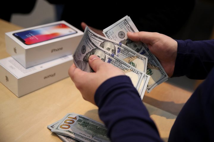 buying iphone