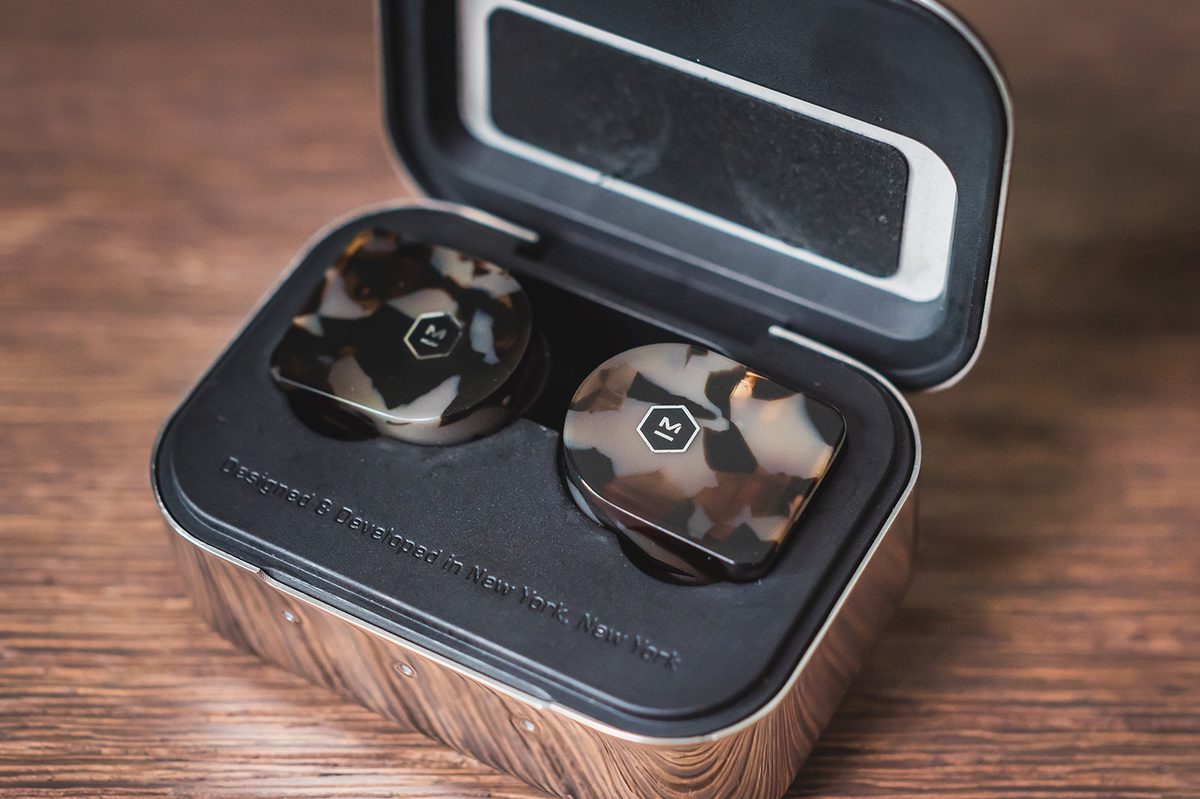master and dynamic mw07 buds in case