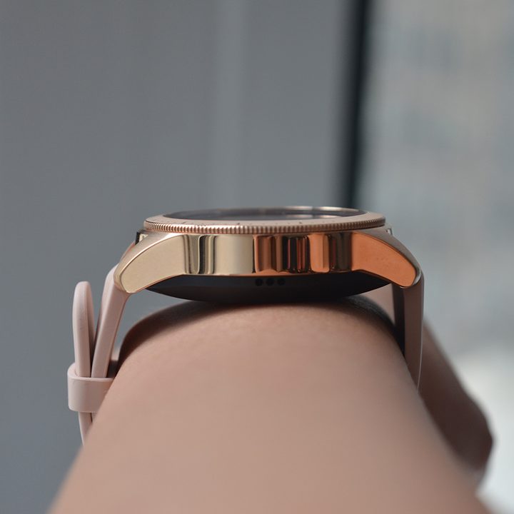 samsung galaxy watch 42mm profile