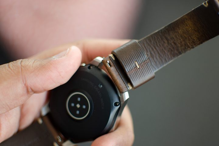 samsung galaxy watch 46mm underside