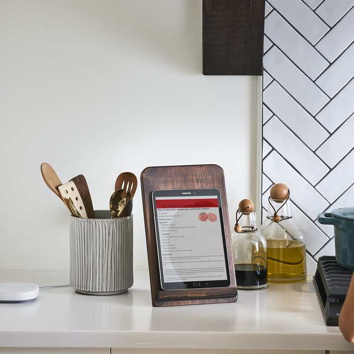 Samsung smartthings wi-fi kitchen.