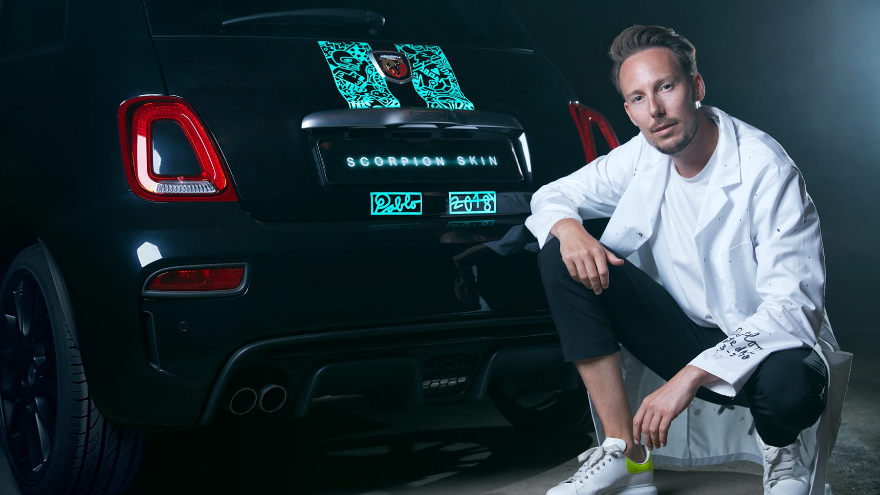 abarth shows one of a kind fiat 500 with scorpion skin paint 2018 06 pablo lucker7785 1800x1013px