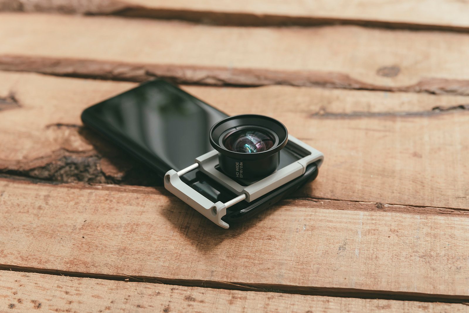 Bitplay’s unique mount brings new lenses, filters to Android and iPhone ...