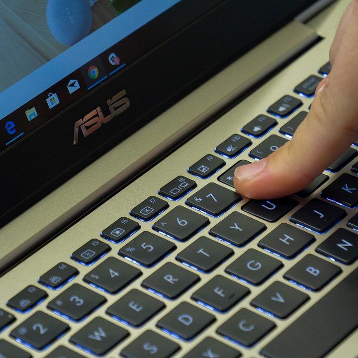Asus ZenBook 13 UX331UA