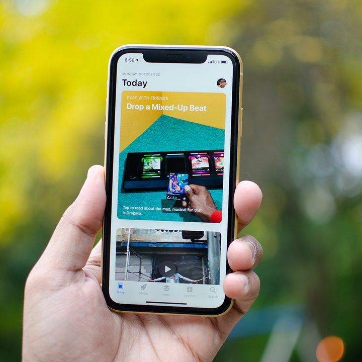 iphone xr app store