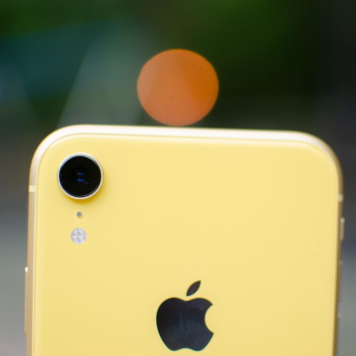iphone xr lens