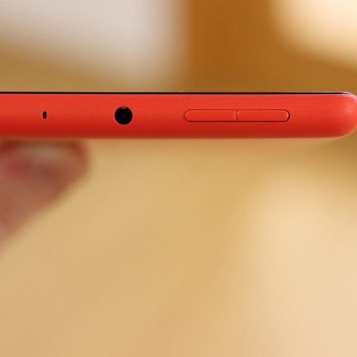 Amazon Fire HD 8 micro usb headphone jack and volulme rocker