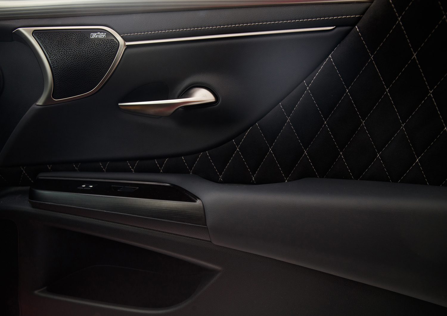 lexus es trunk mounted wine cooler sema 2018 6