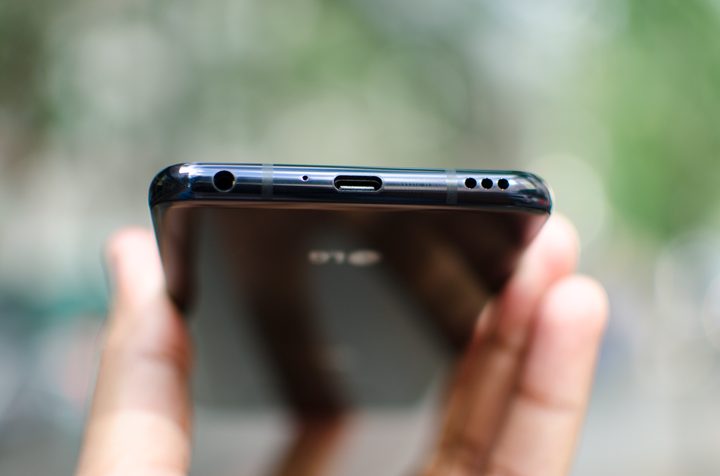 LG V40 ThinQ Review