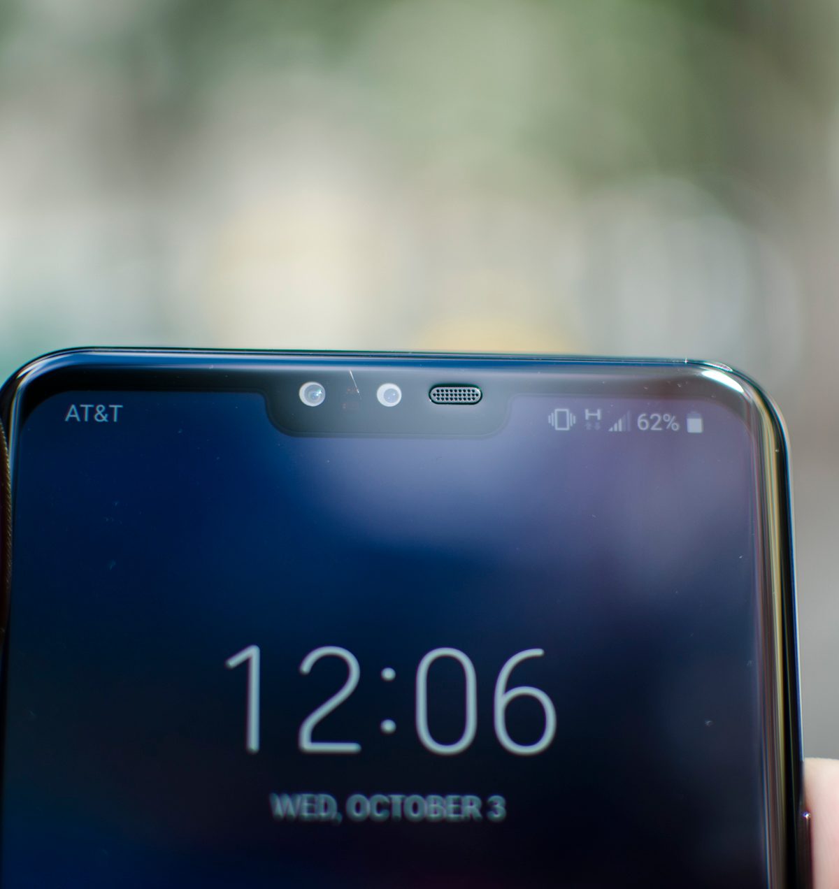 LG V40 ThinQ Review