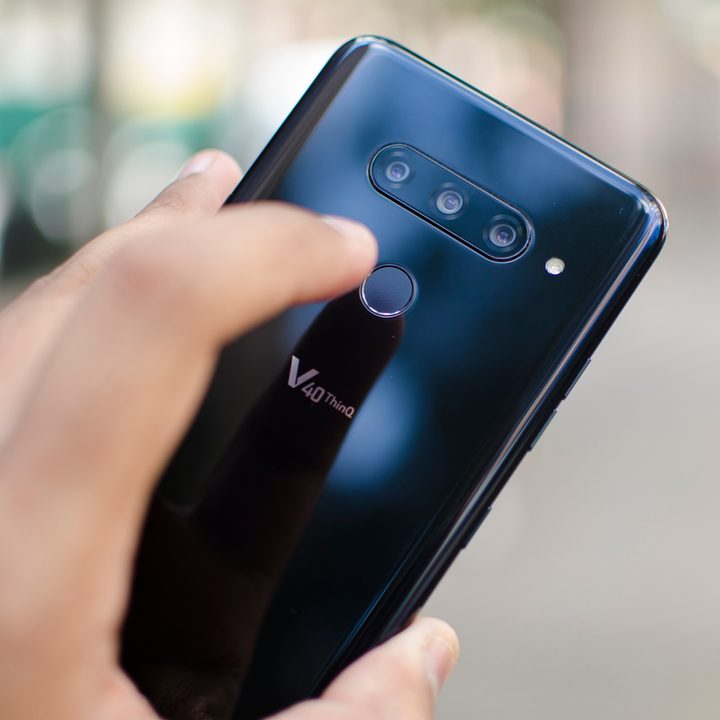 LG V40 ThinQ Review