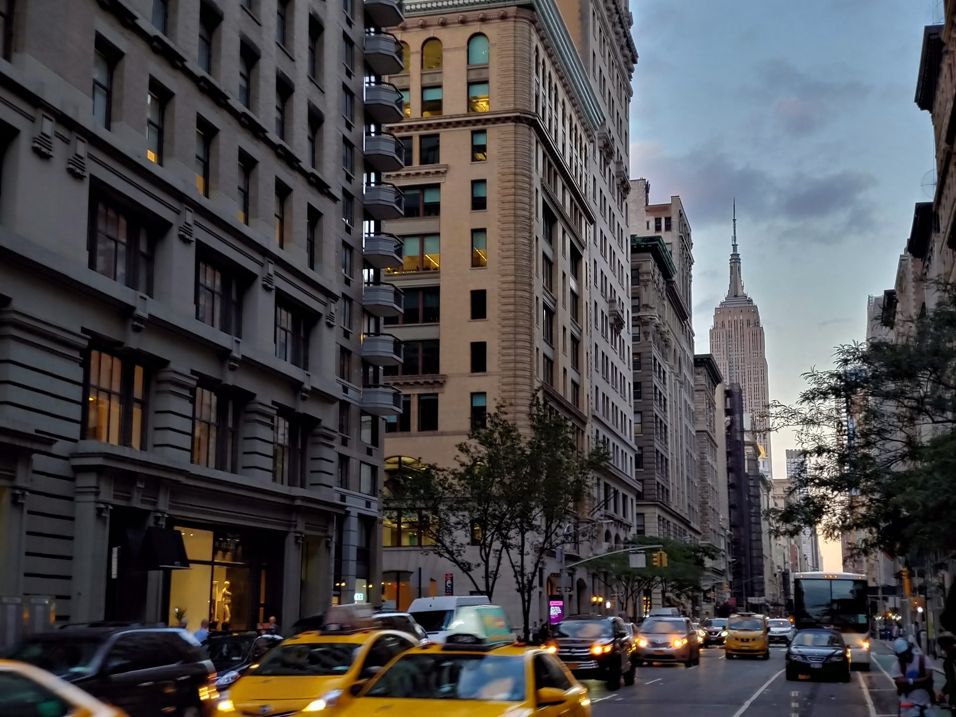 LG V40 ThinQ Review Sample Images