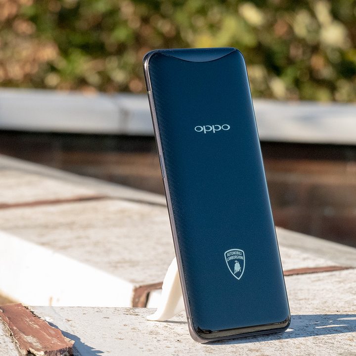 oppo find x lamborghini standing