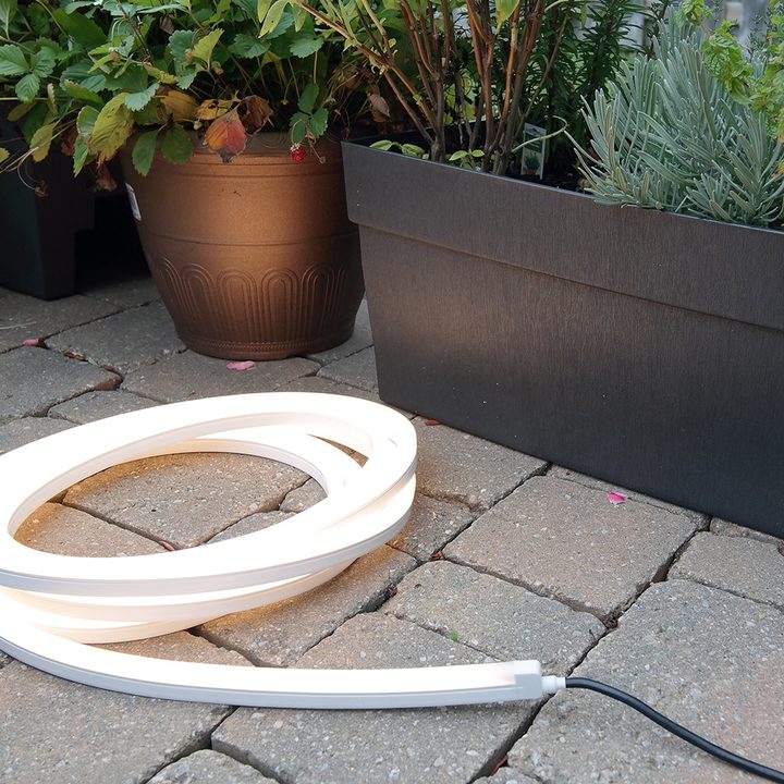 philips hue lightstrip outdoor off