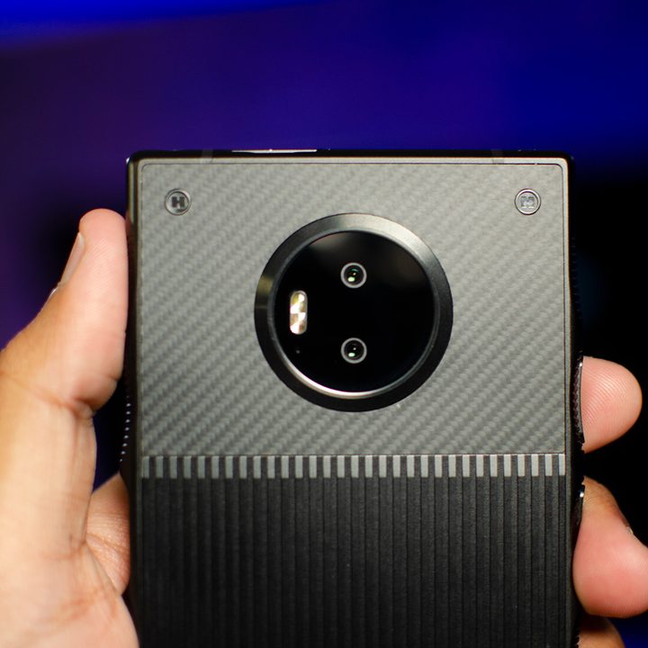 RED Hydrogen One lens