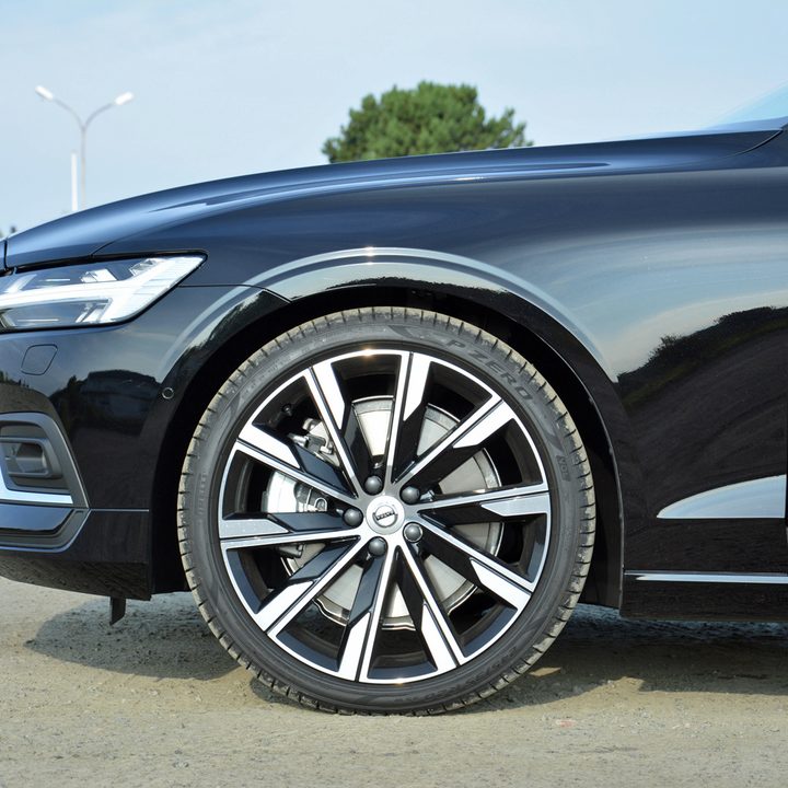 2019 Volvo V60 review