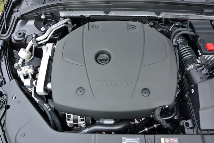 2019 Volvo V60 review