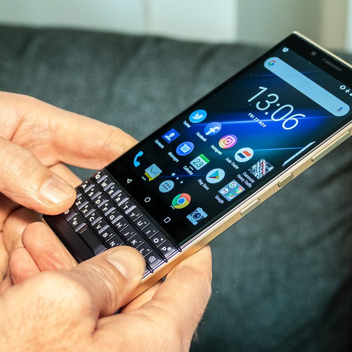 BlackBerry Key2 LE review