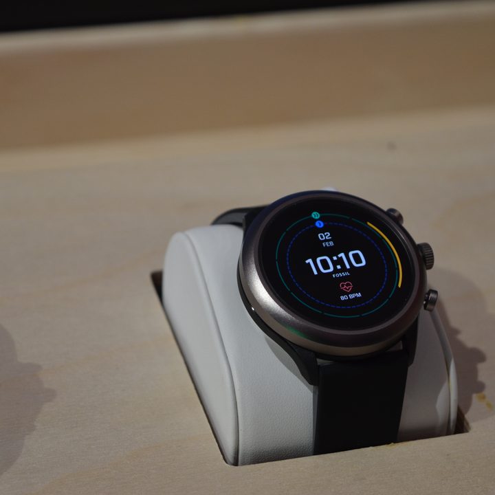 fossil sport smartwatch news pop up