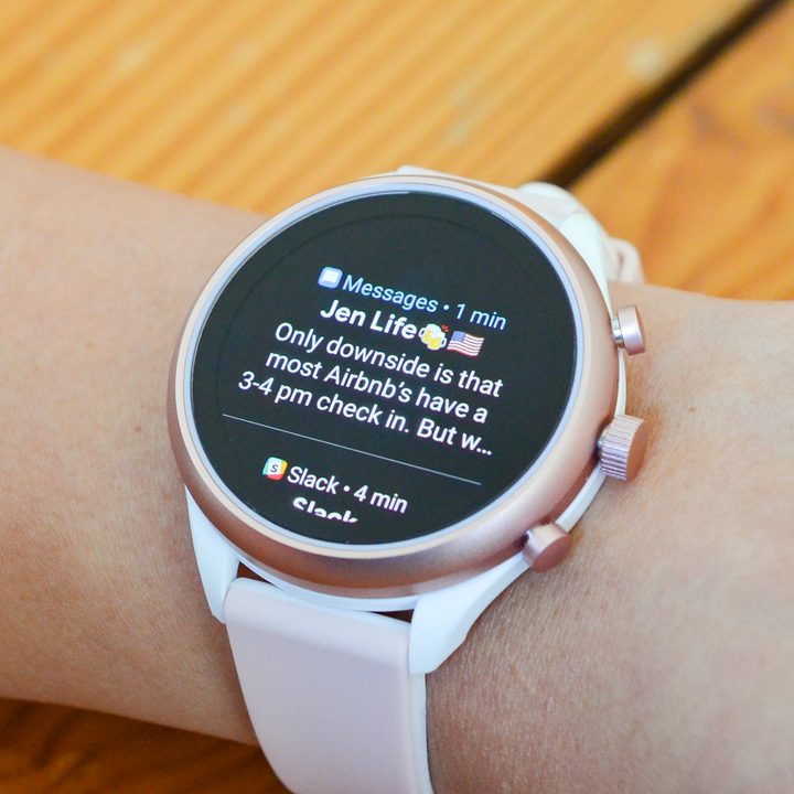 Fossil Sport Review