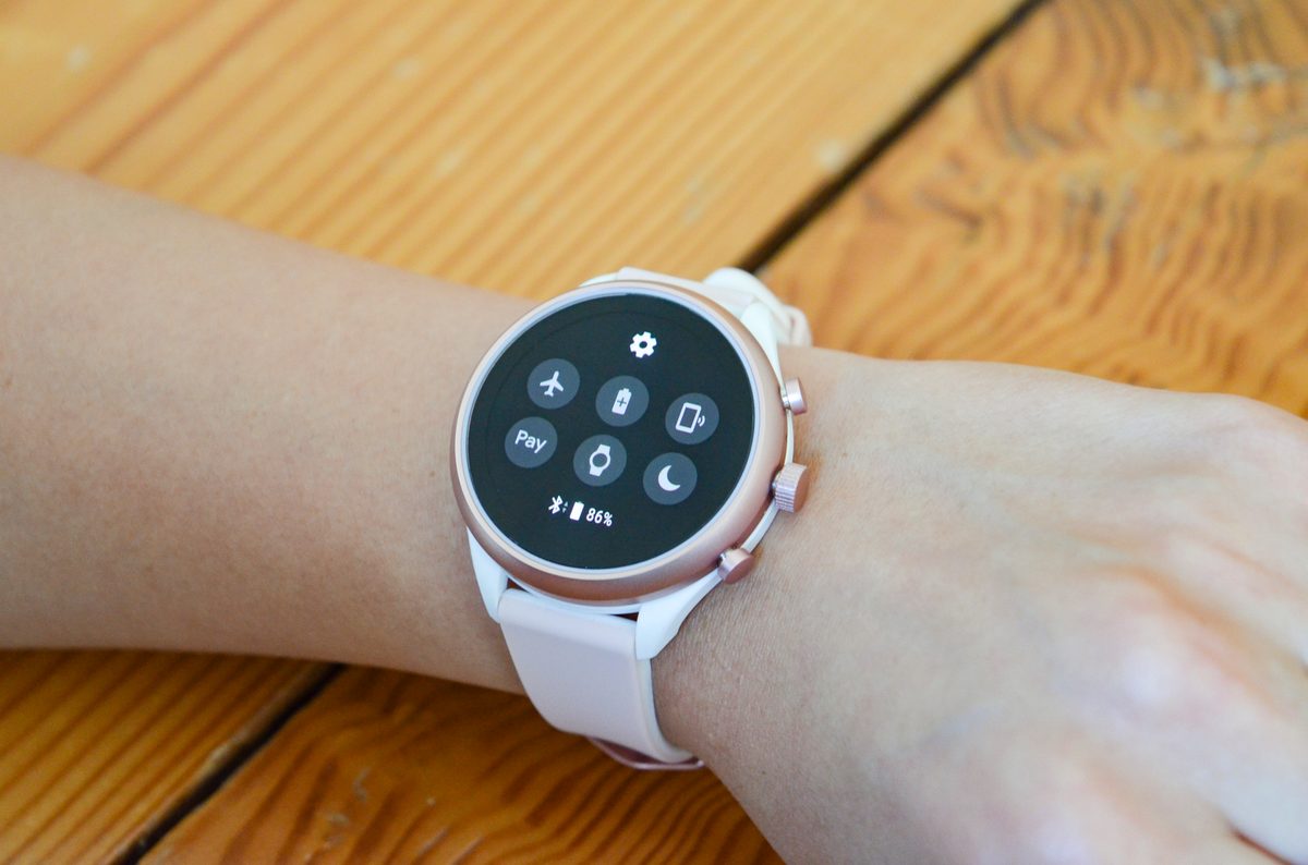 Fossil Sport Review