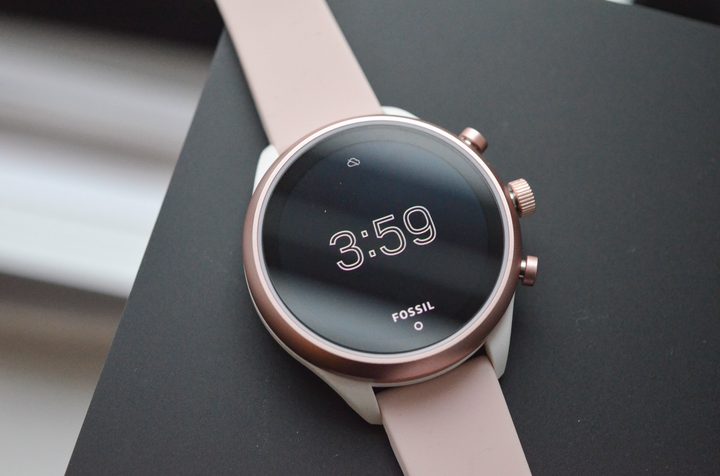 Fossil Sport Review