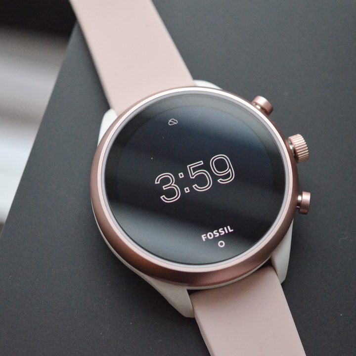 Fossil Sport Review