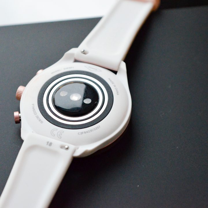 Fossil Sport Review