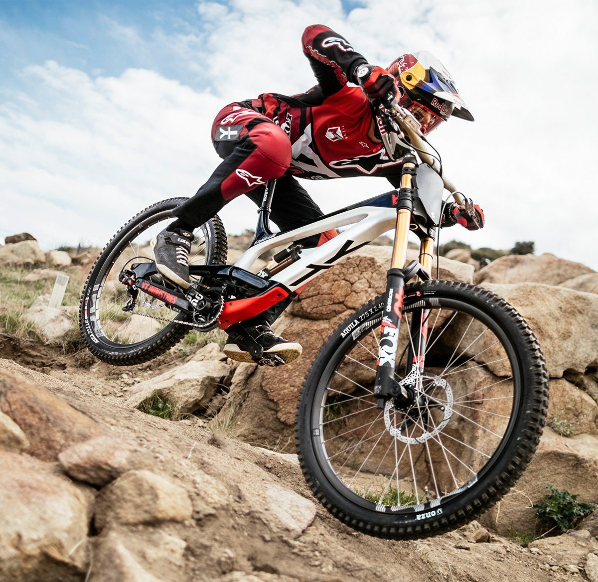 YT Industries’ Tues CF Pro Race Bike | Red Bull Rampage