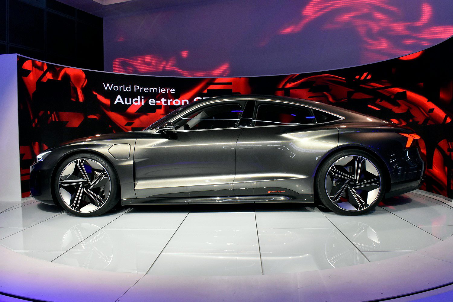 audi etron gt concept production 2020 se e tron 5