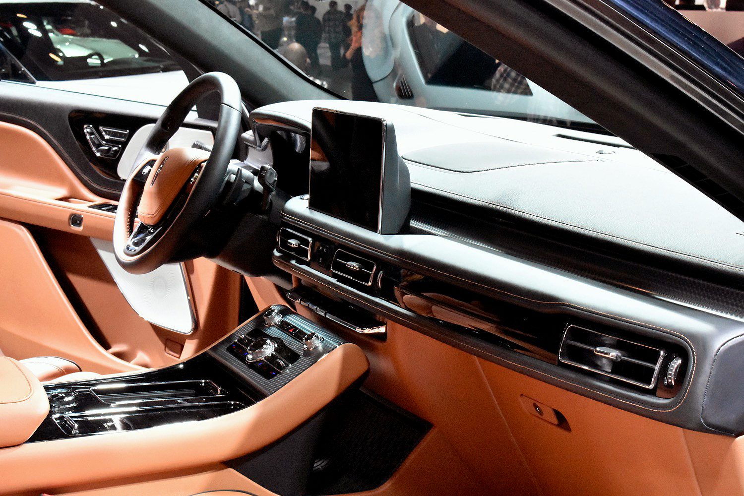 2020 lincoln aviator se live 13