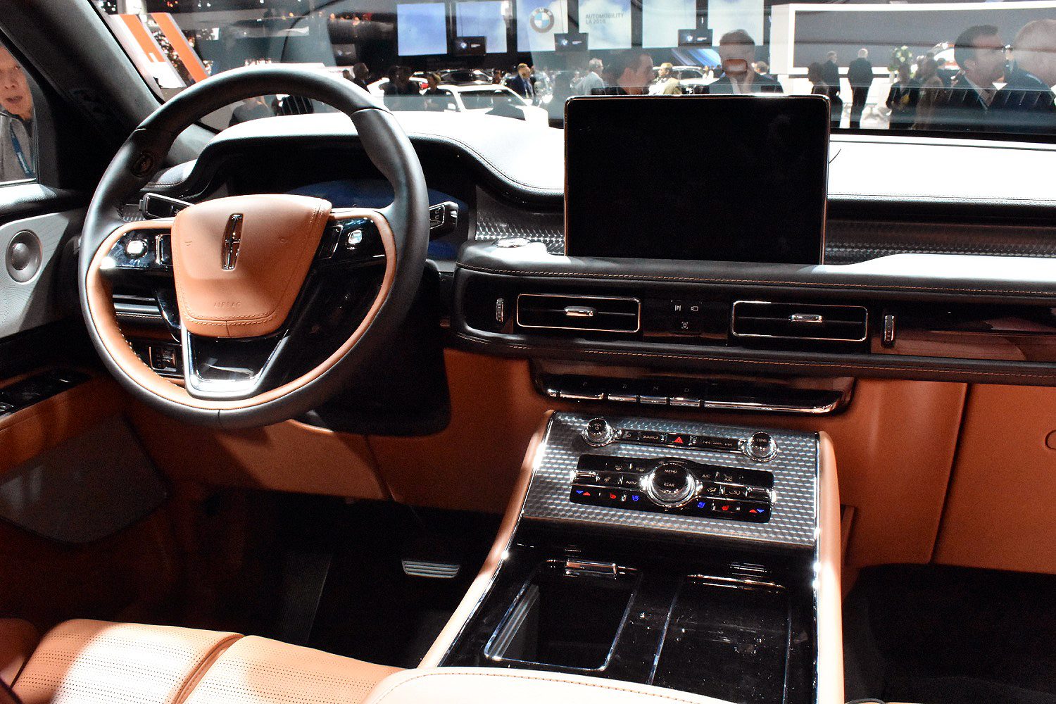 2020 lincoln aviator se live 14