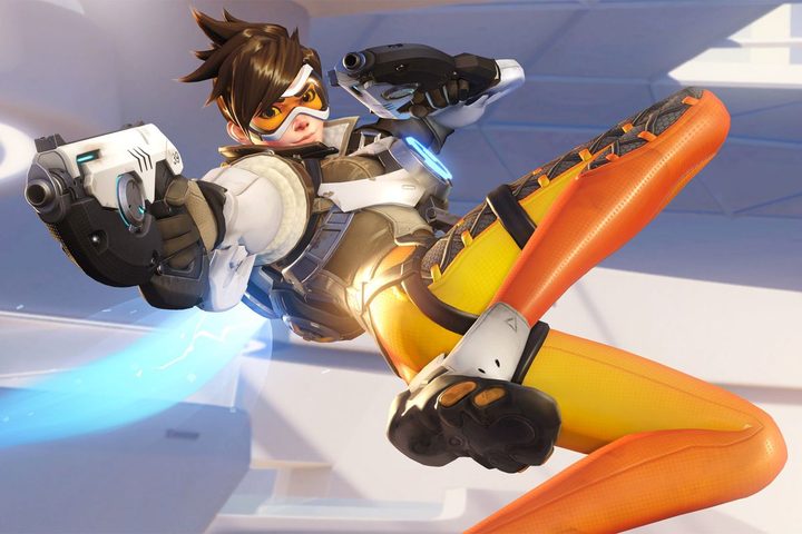Tracer in Key art for the original Overwatch.
