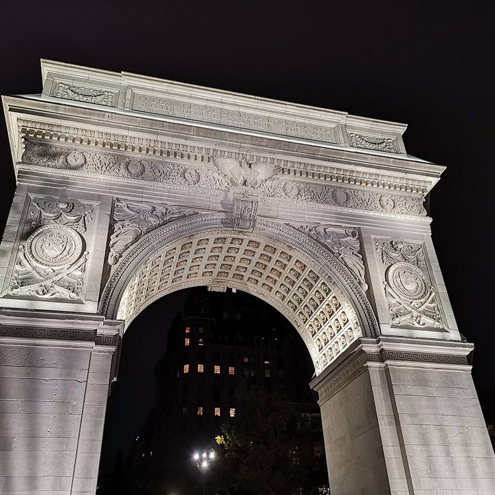 google pixel 3 night sight vs huawei mate 20 pro mode camera shootout arch