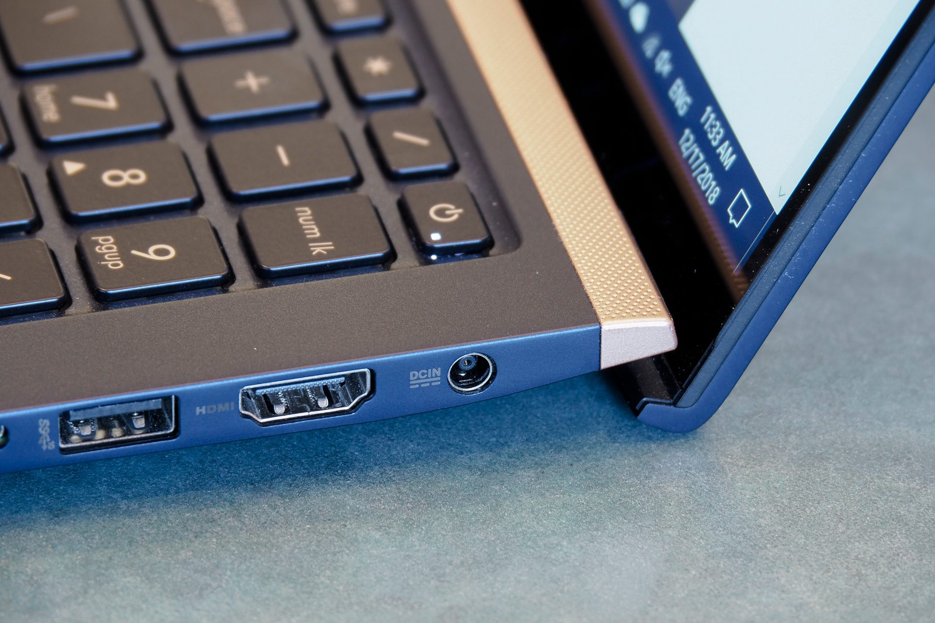 Asus Zenbook 15 UX533FN