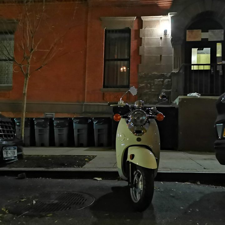 google pixel 3 night sight vs huawei mate 20 pro mode camera shootout bike