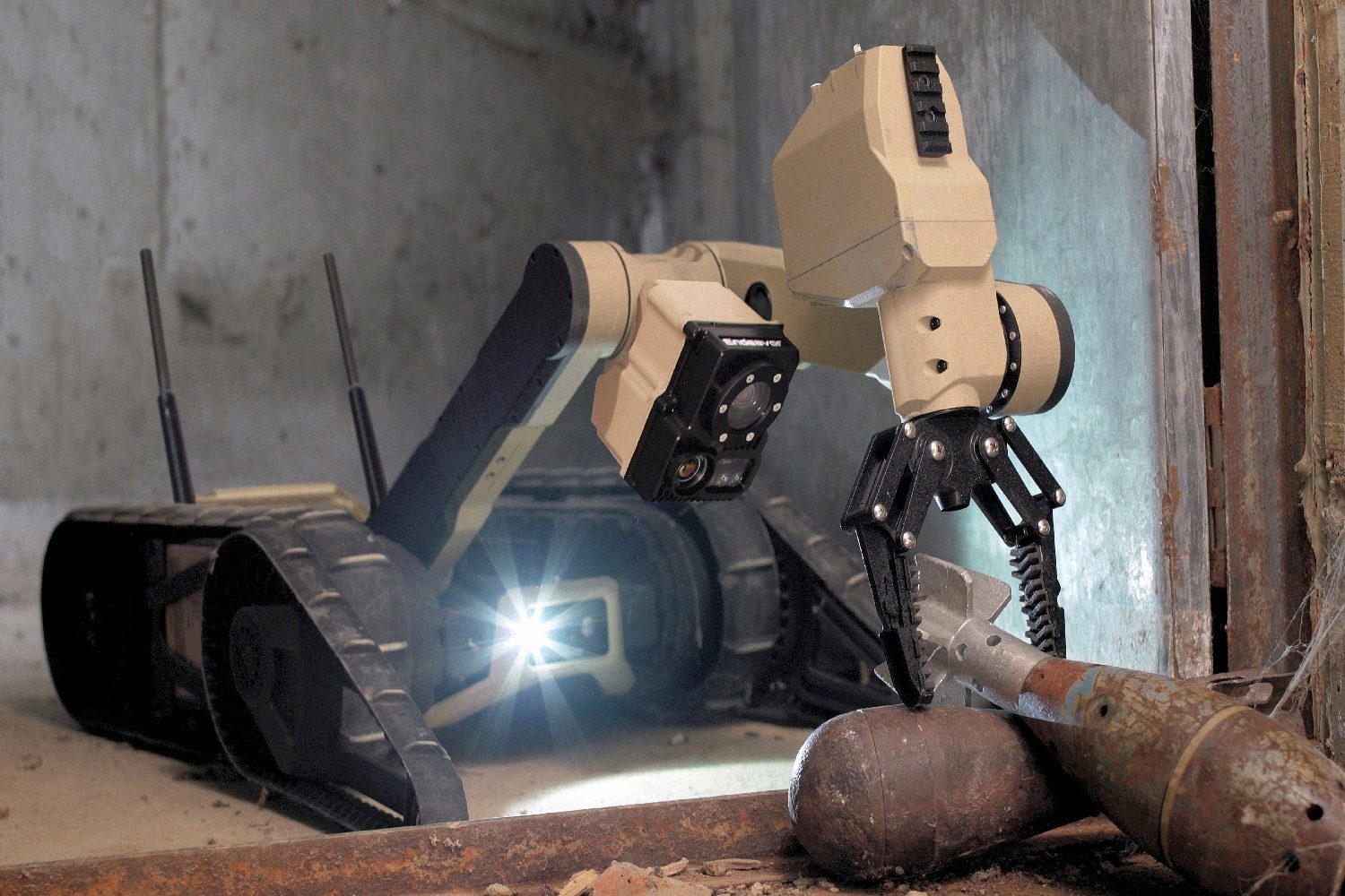 us army scorpion robot endeavor robotics 4