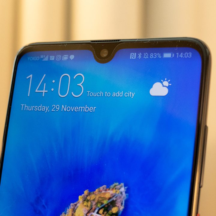 huawei mate 20 review top half