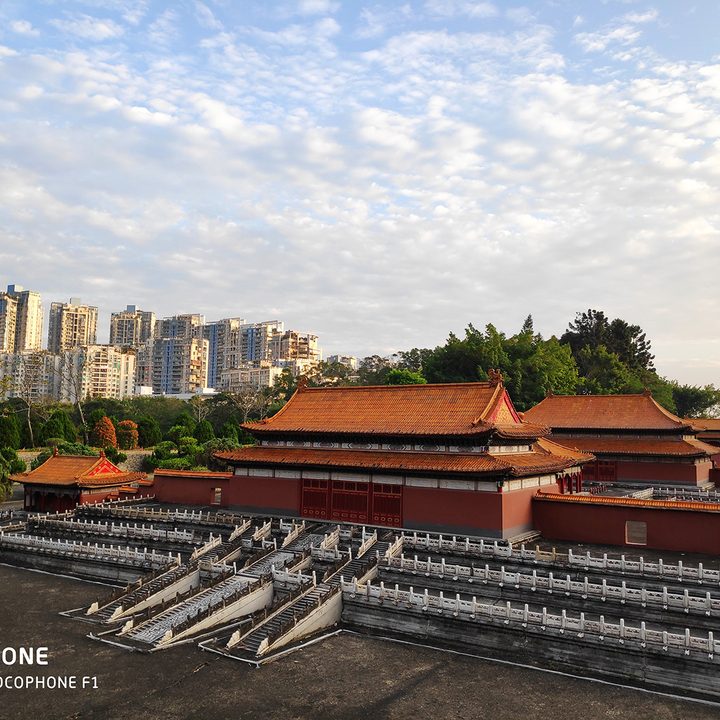 oneplus 6t honor 8x xiaomi mi 8 pro pocophone f1 camera shootout shenzhen model