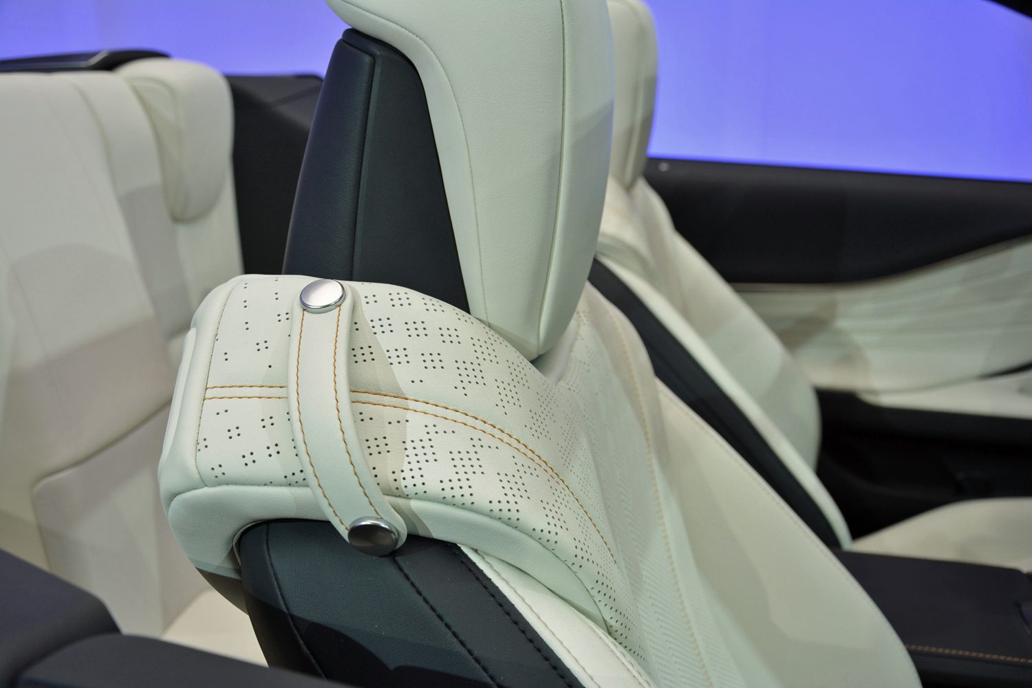 Lexus LC convertible concept