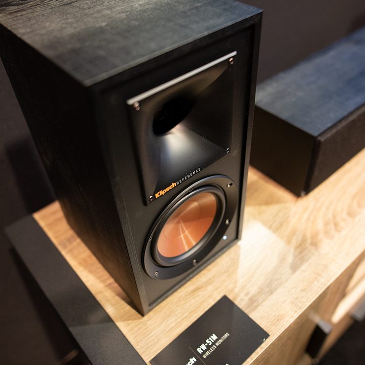 wisa powers klipschs new reference wireless surround series ces 2019 klipsch 3