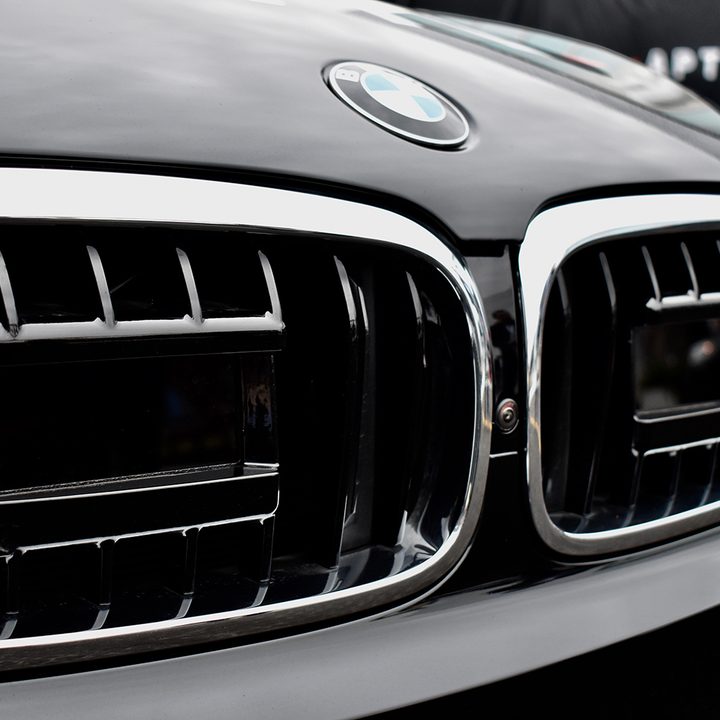 lyft and aptivs self driving car program has come a long way but not far enough aptiv ces grill
