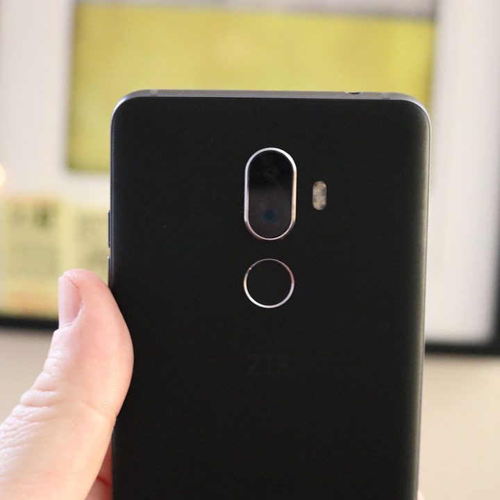 zte blade max view review 4