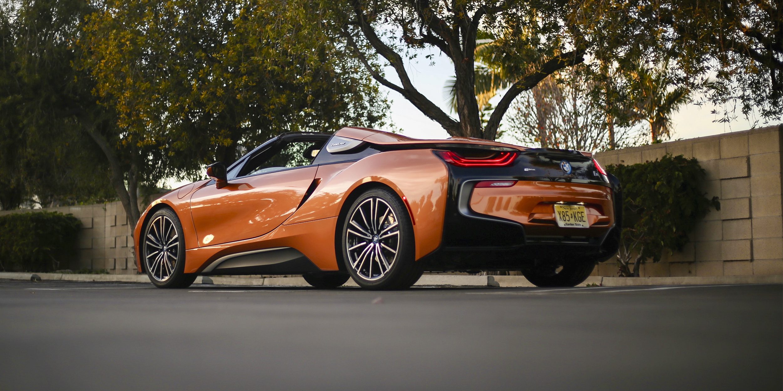 2019 BMW i8 Roadster review ultrawide